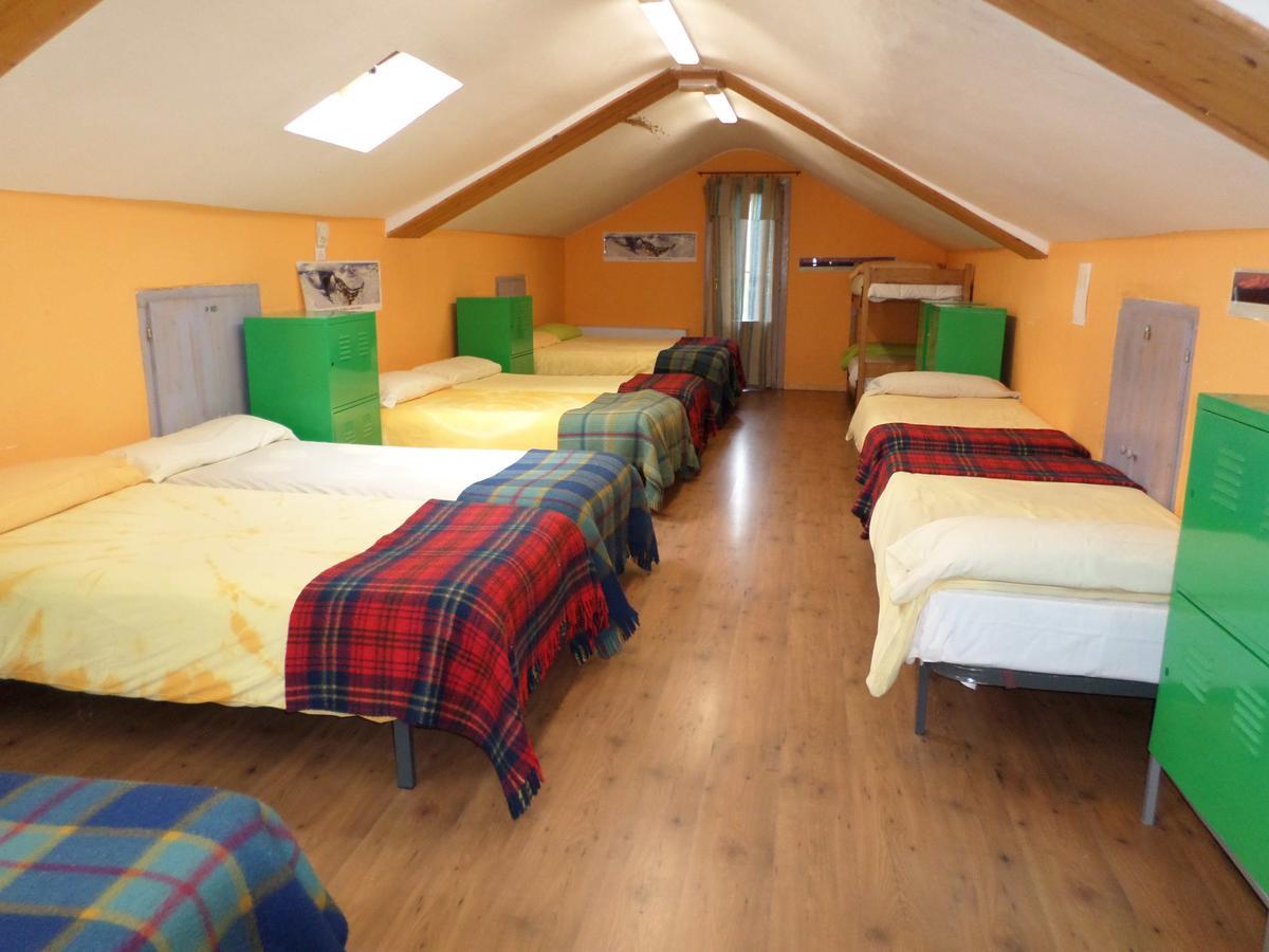 Albergue El Ultimo Bucardo Linás de Broto Buitenkant foto