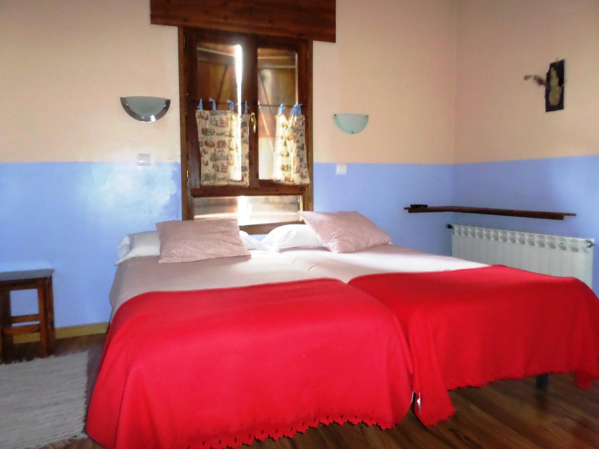 Albergue El Ultimo Bucardo Linás de Broto Buitenkant foto