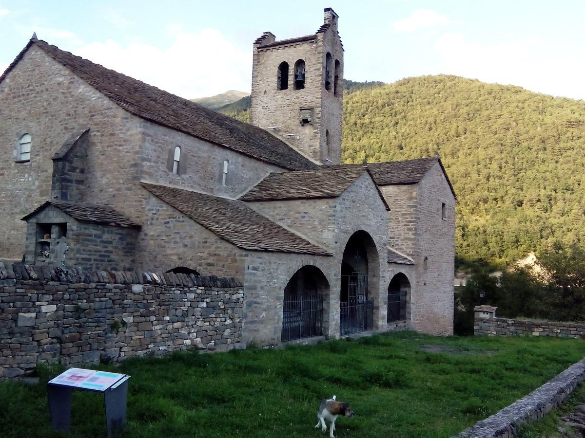 Albergue El Ultimo Bucardo Linás de Broto Buitenkant foto